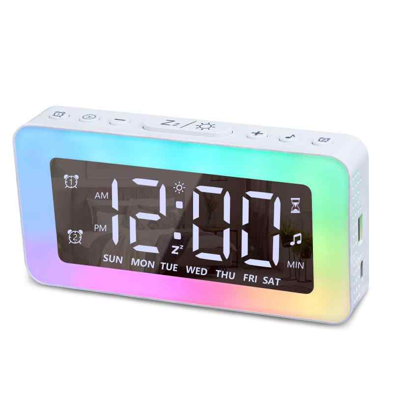 目覚まし時計 デジタル 置き時計 LED大画面 8色点灯モード アラーム & スヌーズ機能 0-100%音量輝度調節可 USBポート付き スマホ充電可 卓