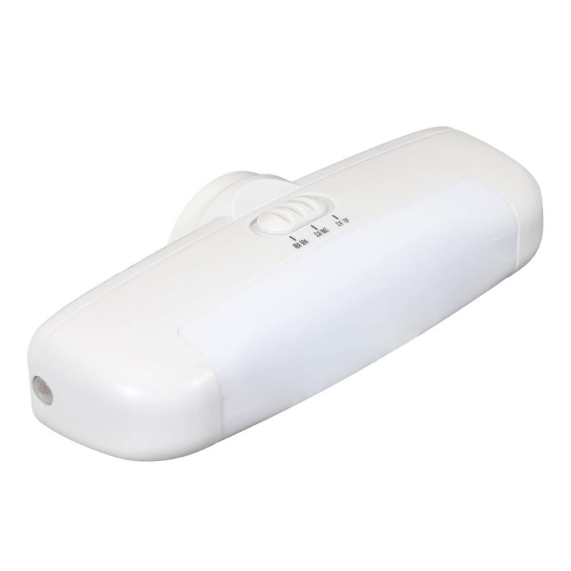 エルパ (ELPA) LEDセンサー付ライト (白色/ホワイト/サービスコンセント付) 明暗センサー 横型 PM-L75(W)