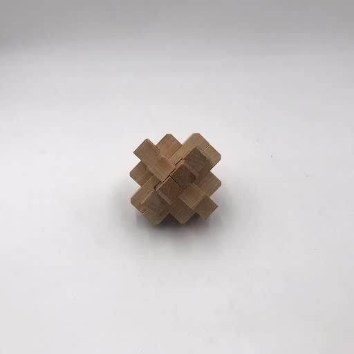 Hmmm? KUMUZ 木製立体パズル ランバスポッド KO173678